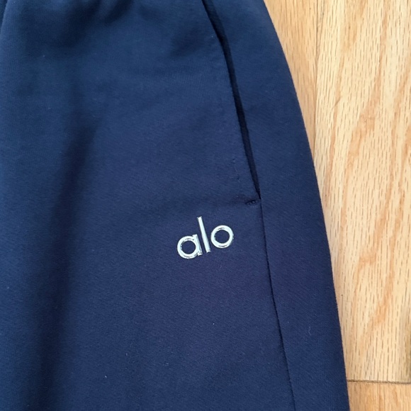 ALO Yoga Accolade Hoodie and Sweatpants, Alo Yoga Matching Set Navy Blue - Picture 7 of 11